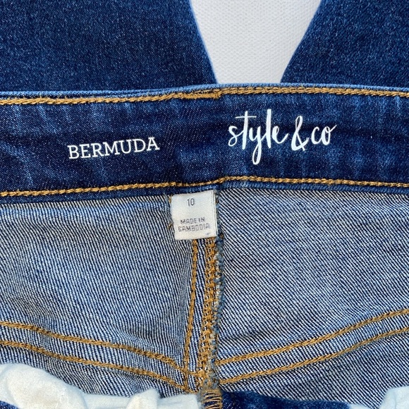 Jean Bermuda Raw Edge Bottom Shorts - Picture 2 of 8